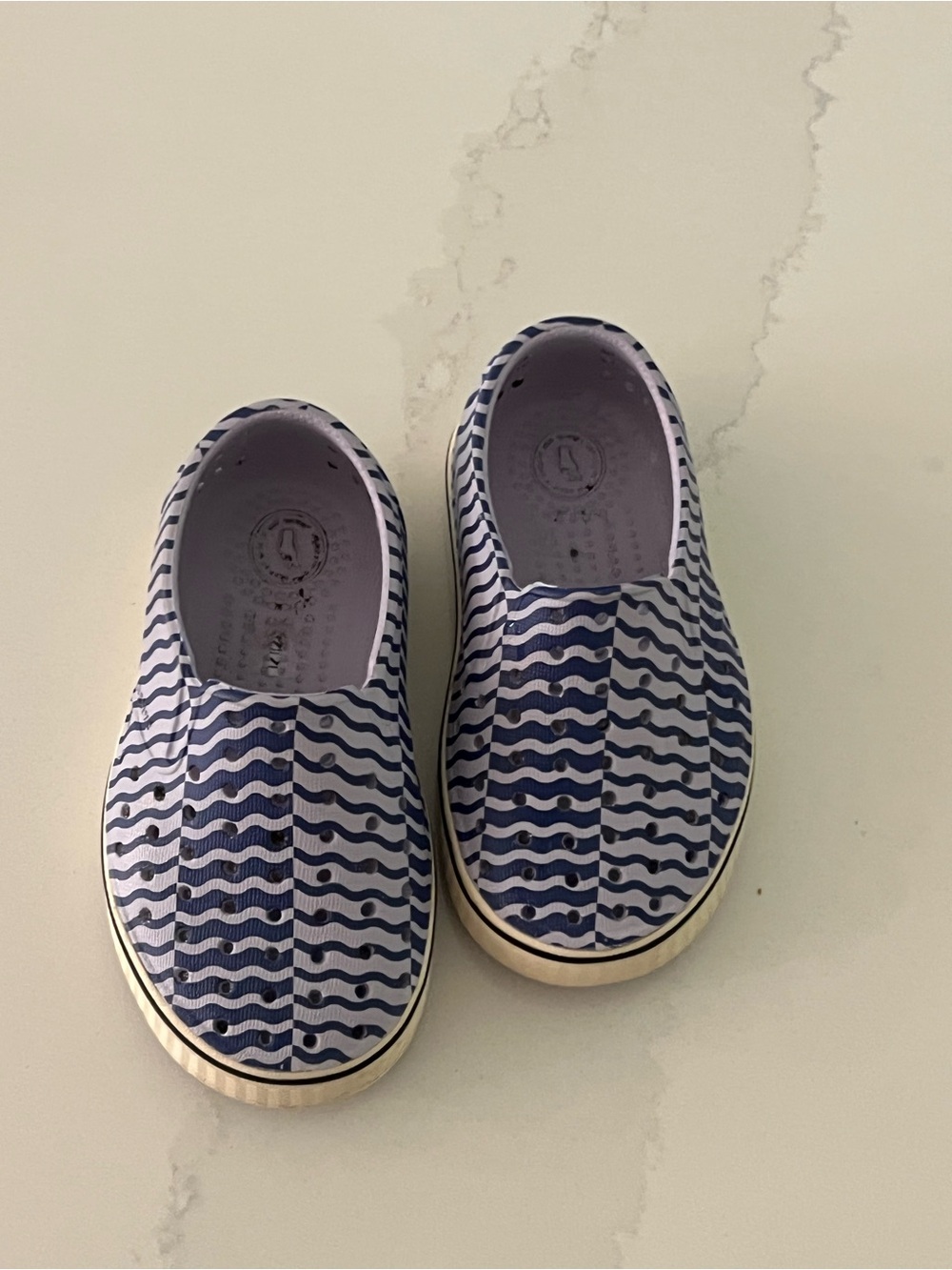Native Kids Slip-On Sneakers in Navy and White Wave Print